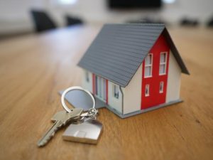 Inflation and cash rate increase causes Australians to tighten purse strings