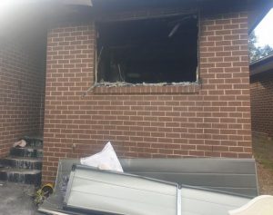 Fire caused by fairy lights rips through Ferntree Gully unit