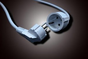 Major parties compete with reducing energy price pledges