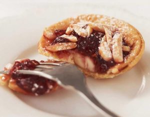 RECIPE: raspberries and cream tart