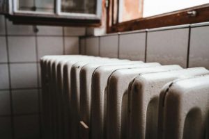 Victorians urged to safely to heat homes this winter
