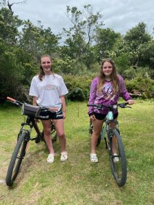 Eastern 80 approaching with the support of ambassadors Ruby and Ella