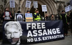 Assange makes a return home ‘a free man’