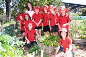 Ferny Creek students dig in for victory with garden award