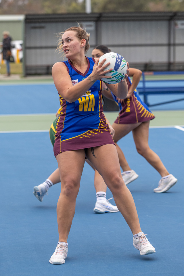 Bold Burras bury Lions