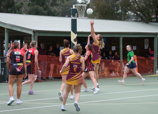 Monbulk Netball rolls on