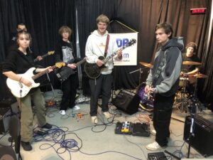 Monbulk Kids rock on