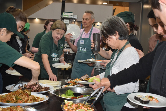 Deloitte volunteers support FOFA’s meal program