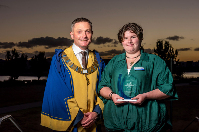 Cockatoo teen wins Young Citizen of the Year